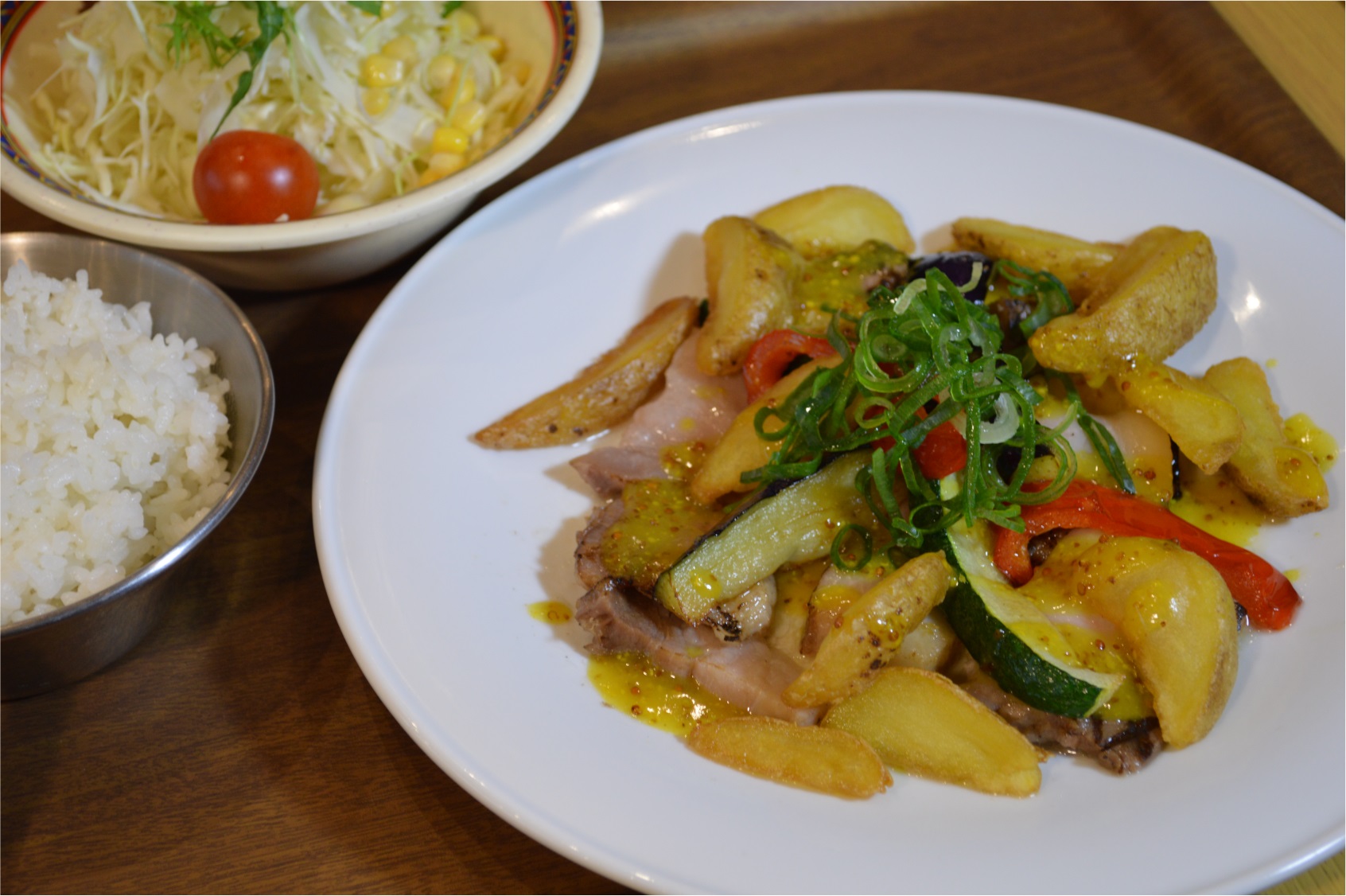 豚肉と季節野菜 のハニーマスタードソース