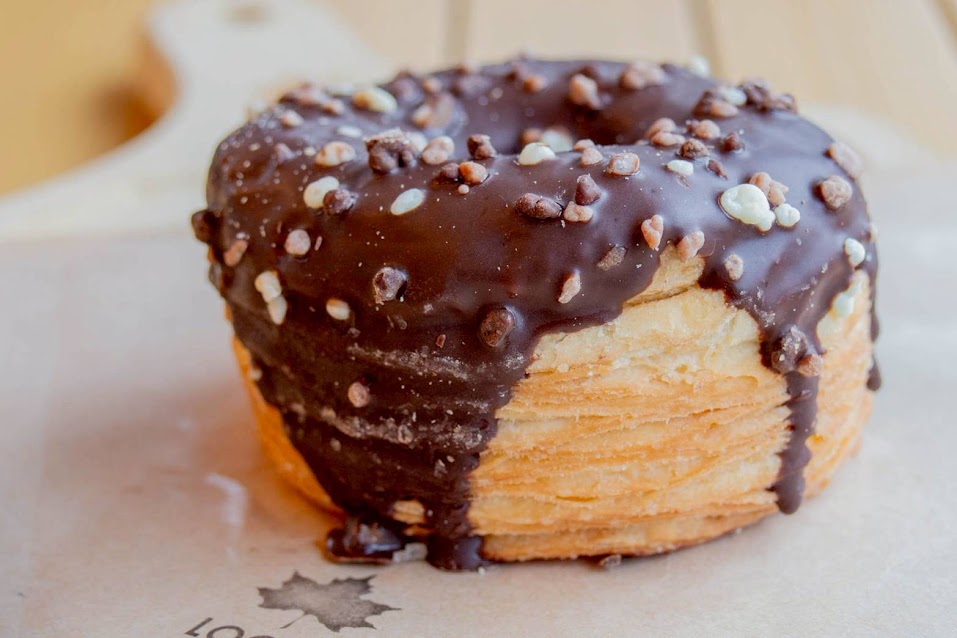 チョコクロワッサンドーナツ